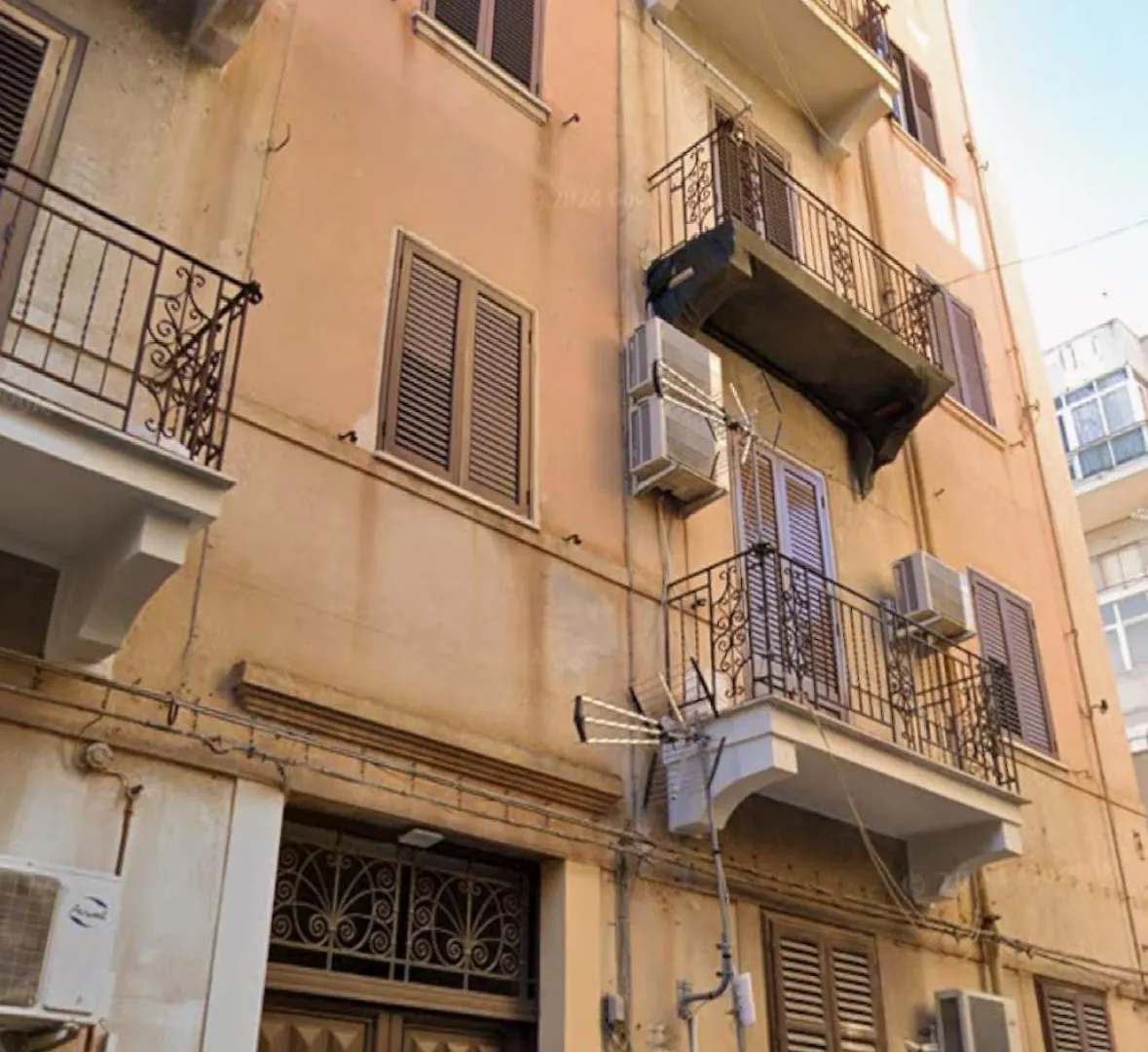 Girasole Apartment Palermo 0*,  Italy